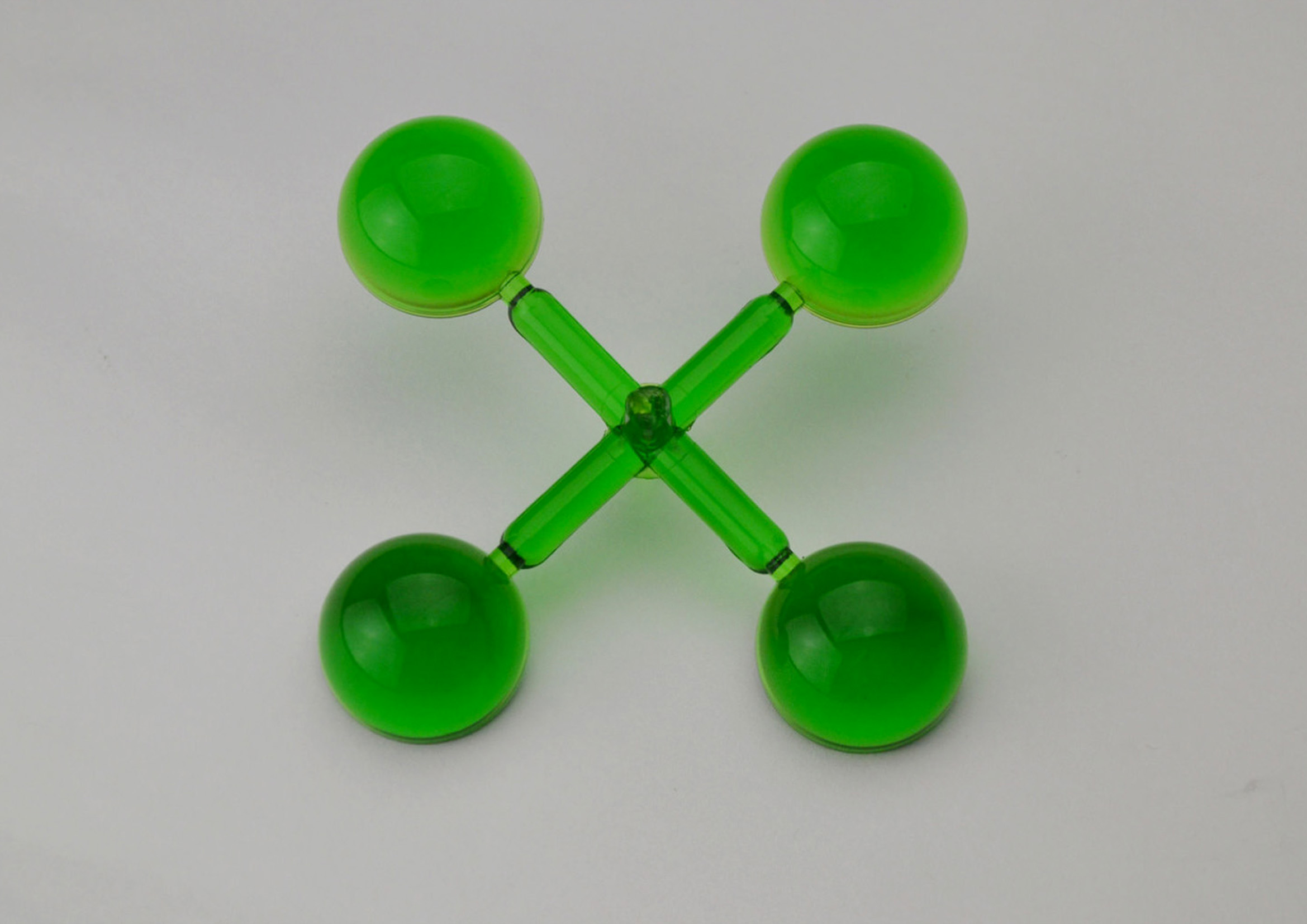 丸型色透明レンズ[肉厚成形品]